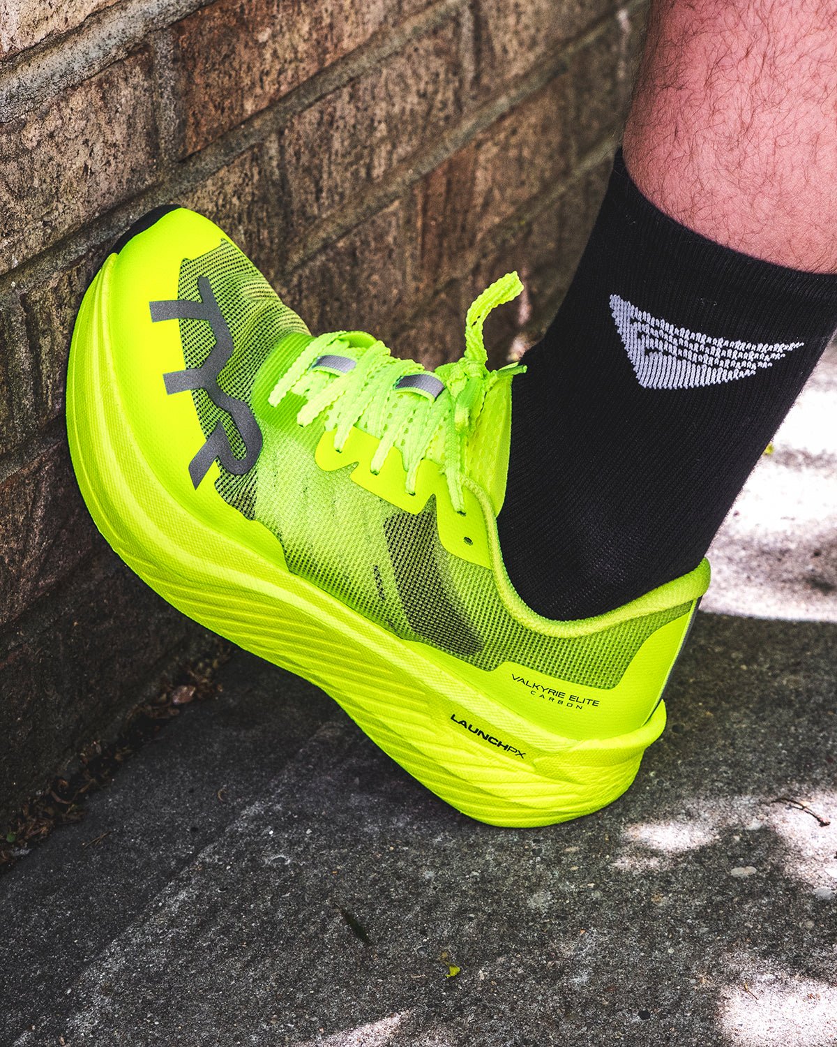 Women's Valkyrie Elite Carbon Runner 12 Men's Valkyrie Elite Carbon Runner