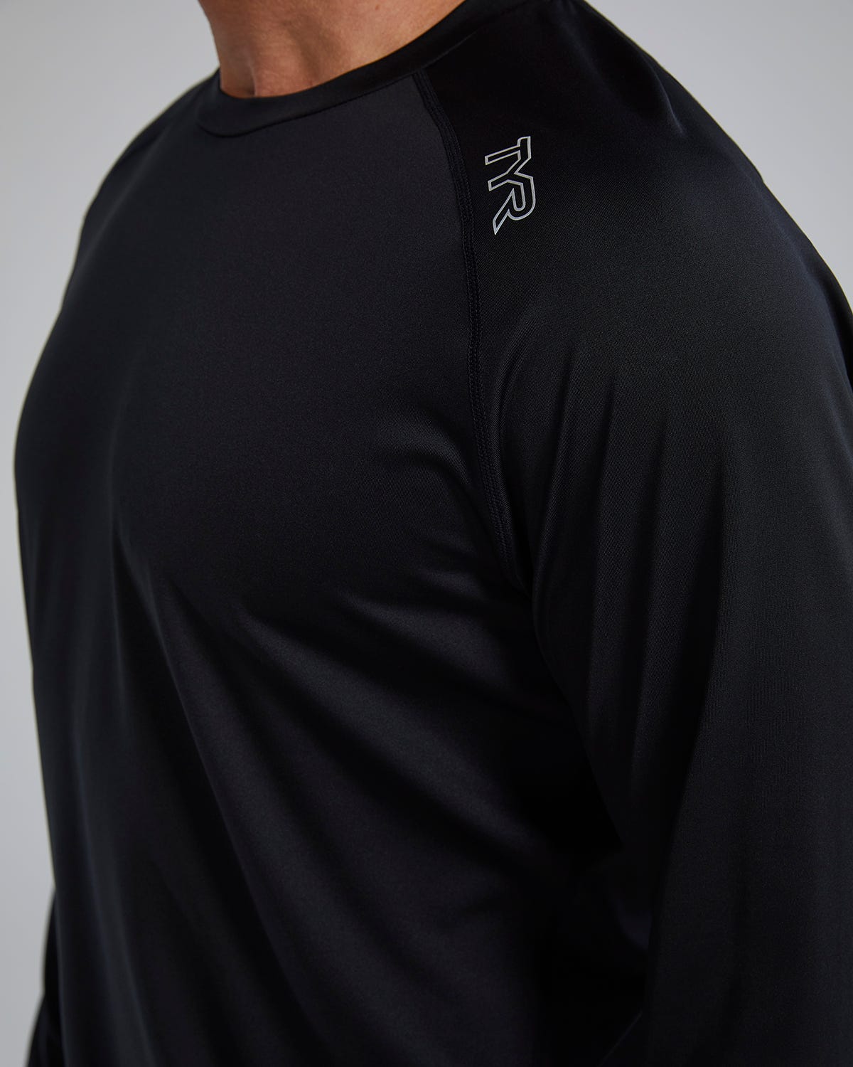 ClimaDry™ Men's Raglan Long Sleeve Tech Tee - Solid / Heather 22 ClimaDry™ Men's Raglan Long Sleeve Tech Tee - Solid / Heather
